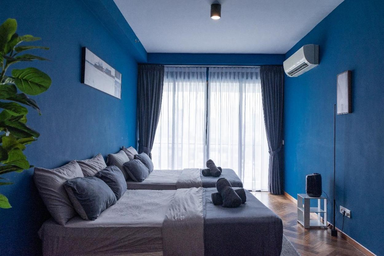 Deluxe Seaview Suite Twin Bed By The Only Bnb Tanjung Tokong Esterno foto